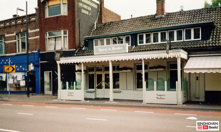De gerestaureerde gevel van de Bierelier, 2010